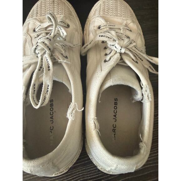 Marc Jacobs “The Sneaker” Distressed White Canvas Shoe Sz. 41 - Picture 5 of 9